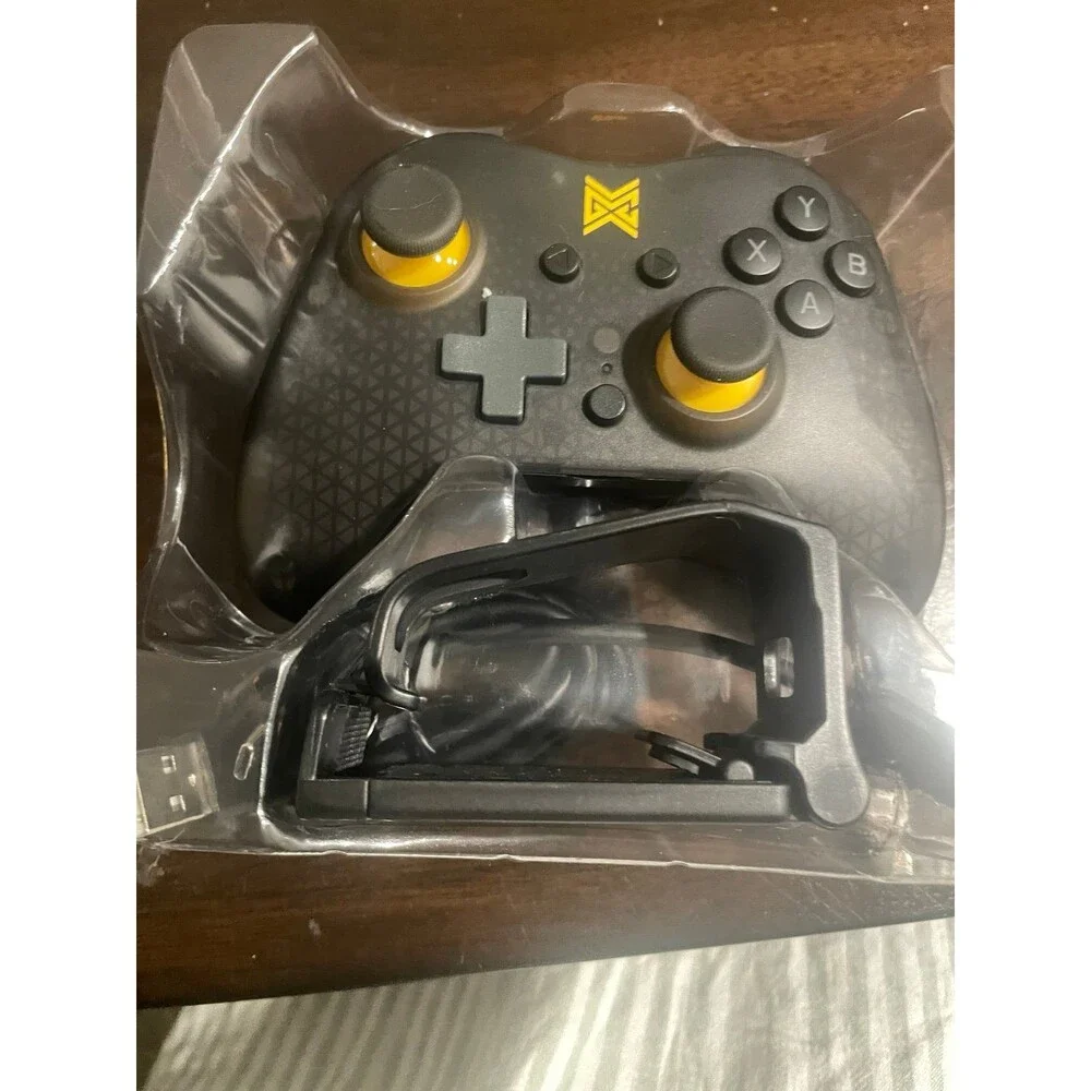 MGC SCORPA Compact Wired Controller for Android and Windows PC